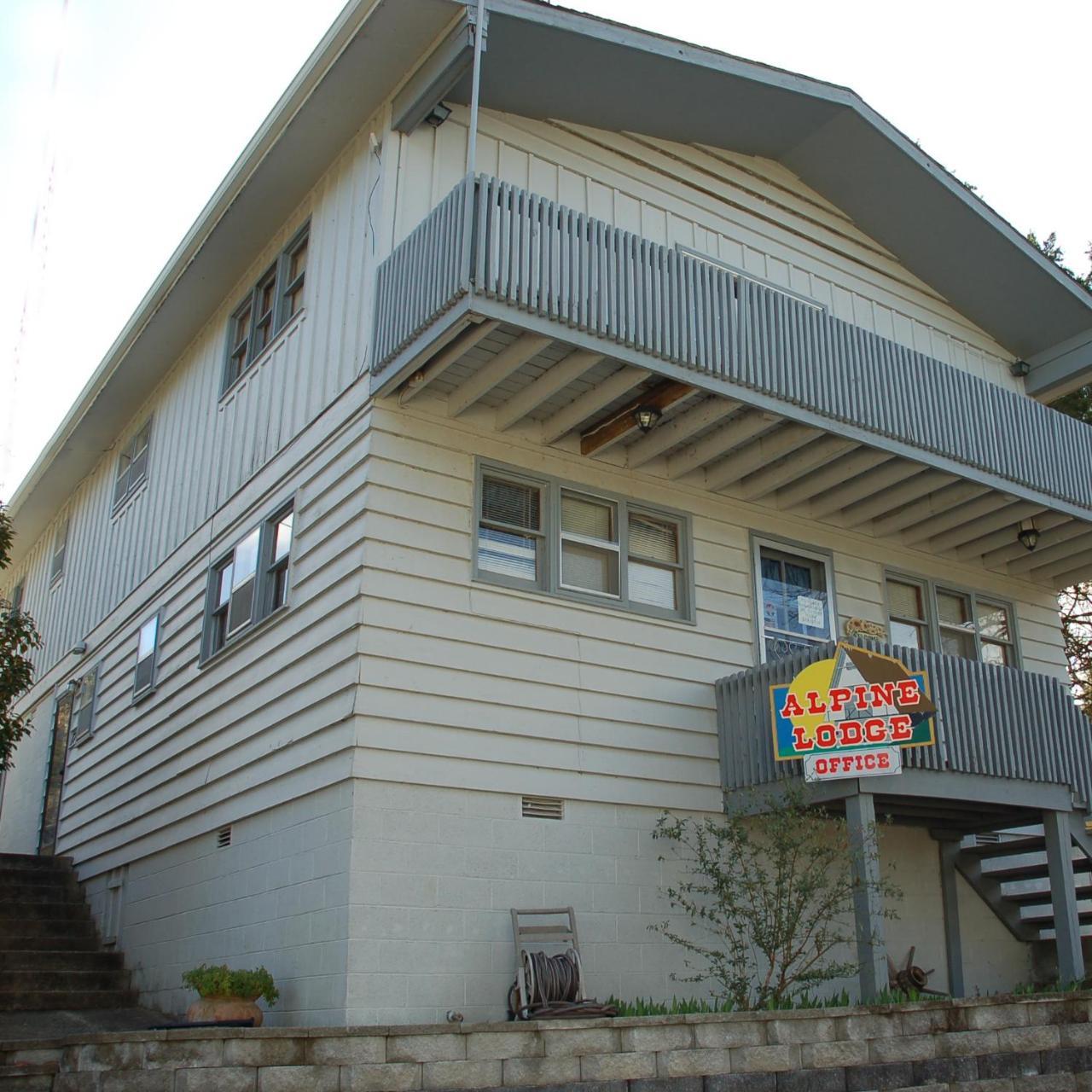 Alpine Lodge Resort Indian Point Bagian luar foto